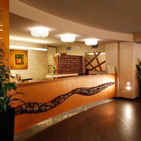 Hotel Monte Rosa Chiavari Buitenkant foto