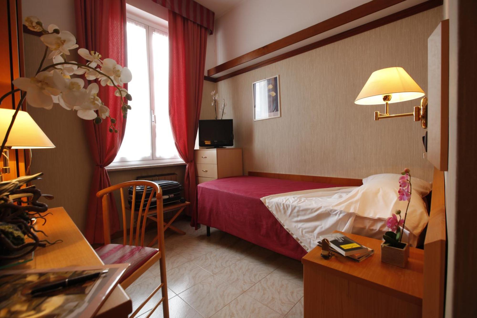 Hotel Monte Rosa Chiavari Kamer foto